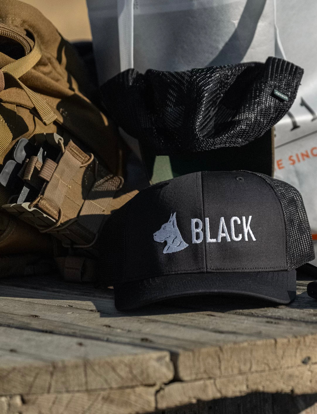 BLACK TRUCKER
